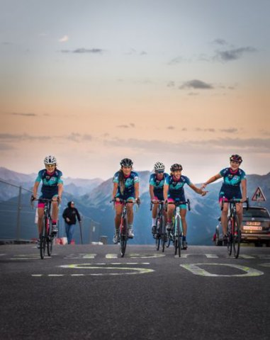 Start of the Bourg d’Oisans–Alpe d’Huez stage with DDEAV: 1 day to go_Le Bourg-d’Oisans