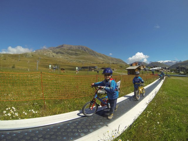 Ecole MCF Alpe d’Huez – Mountain bike and Road bike courses_Alpe d’Huez