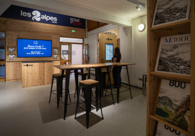 Mont de Lans Information Center