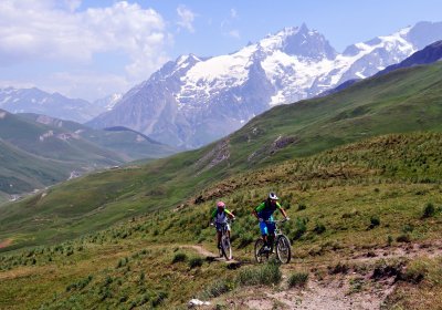 Crossing the Oisans – mountain biking from Galibier in 3 days